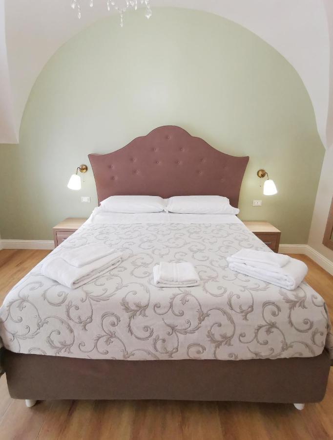 Bed and Breakfast Opera Relais 85 Мессіна Екстер'єр фото